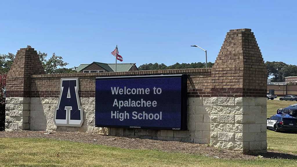 US Shooting Spree: Four Killed in Georgia High School