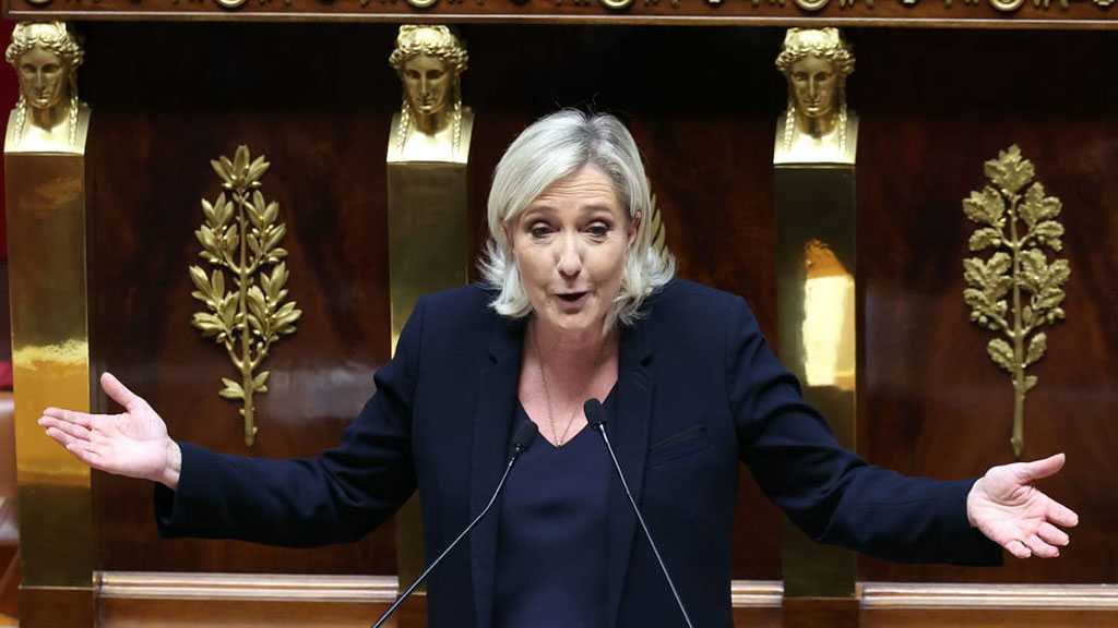 Le Pen Predicts Early Macron Exit