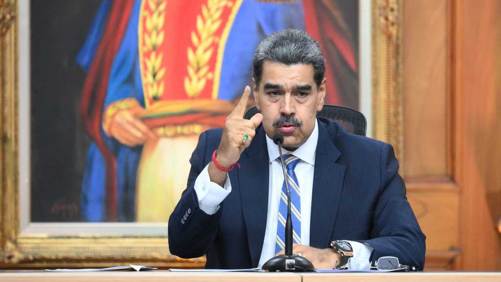 Maduro Begins Third Term, Pledges New Democracy for Venezuela