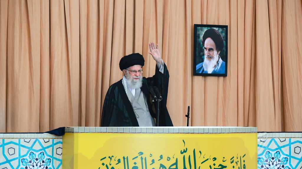 Imam Khamenei: Southern Lebanese Residents Crushed All Political, Material Calculations