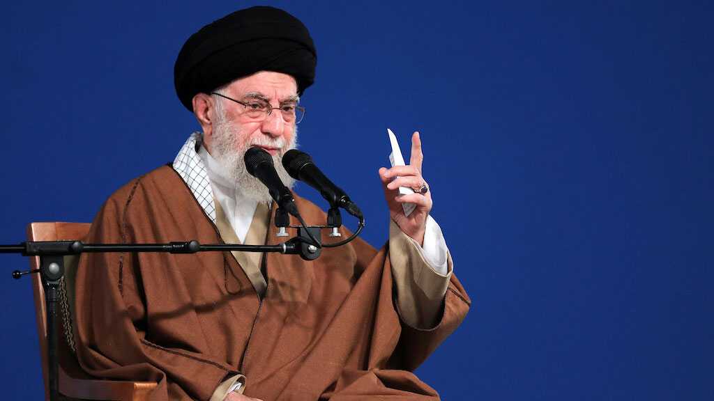 Imam Khamenei: Steadfastness Will Lead to Victory, Iran Stands Firm Against Zionist-American Aggression