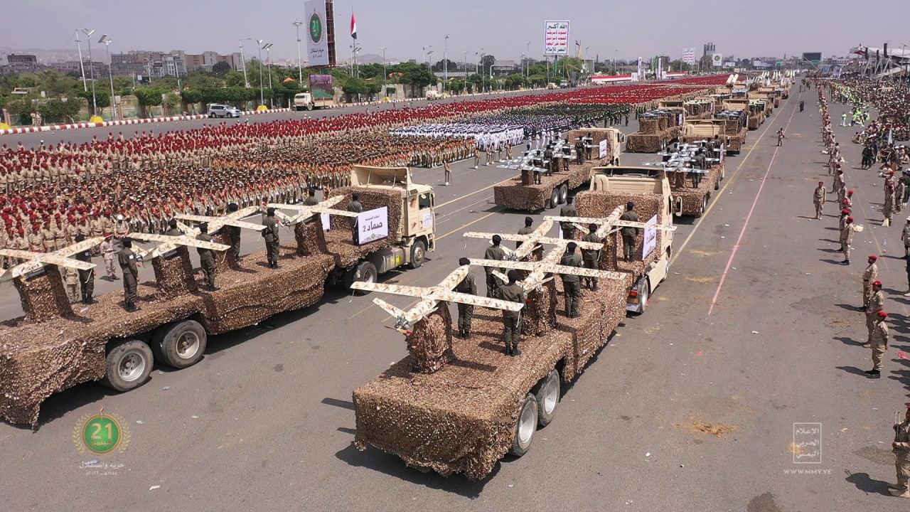 Yemeni Army Unveils Strategic Weapons of Deterrence in a Prominent Military Parade in the Capital Sanaa [Photos]